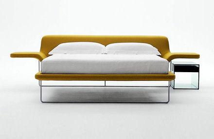 Дизайнерская  кровать от B & B Italia - новая городская кровать