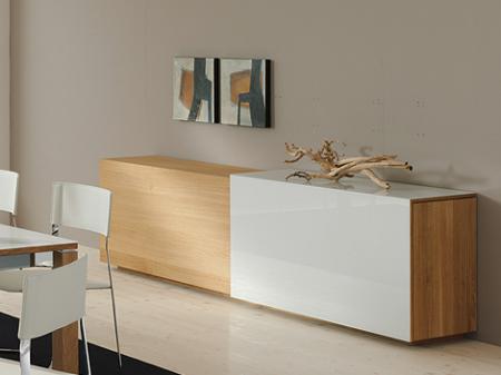 Устойчивость высококачественной мебели от Team 7 - новый журнальный столик Lift, Riletto кровать, стул и Lux Cubus буфет InMotio - Разное фото