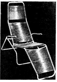 Мебель на эластичном основании, Шезлонг на металлическом каркасе, с сиденьем и спинкой поливинилхлоридного шнура 